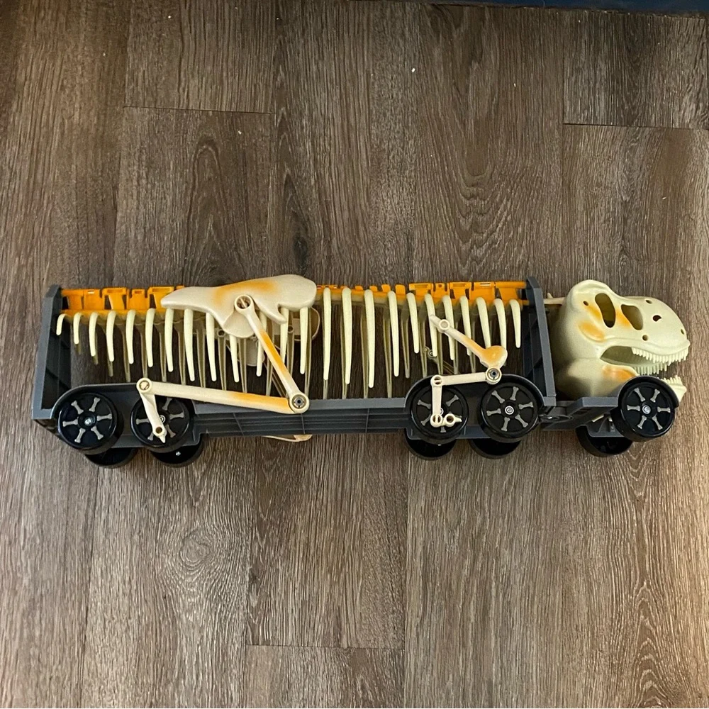 N/A dinosaur truck